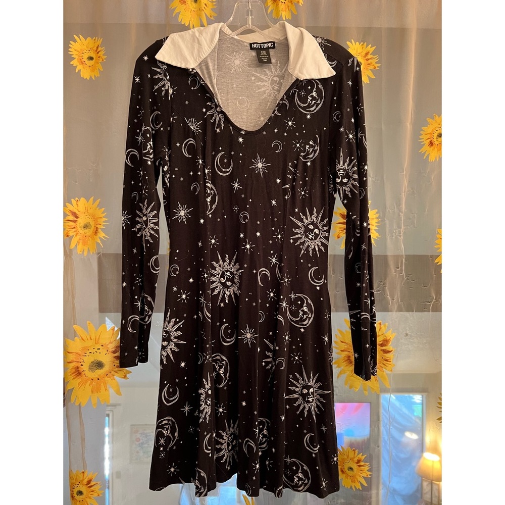 Black & White Celestial Keyhole Long Sleeved Collar Dress